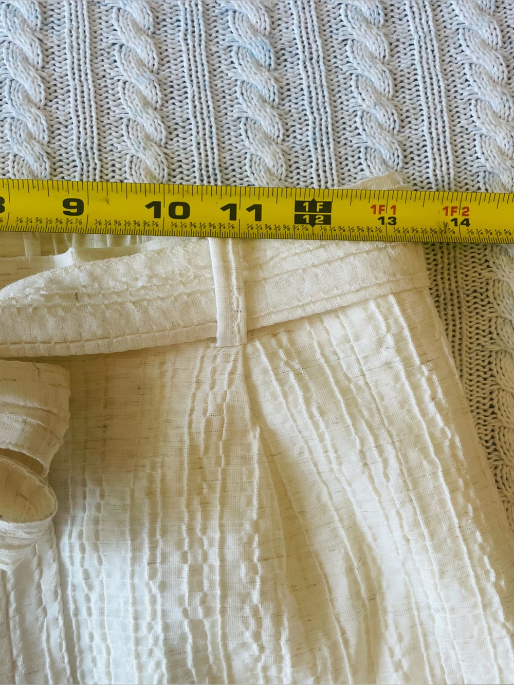 Vero Moda Cream High-Waist Tie-Belt Textured Shorts NWT - Picture 2 of 6